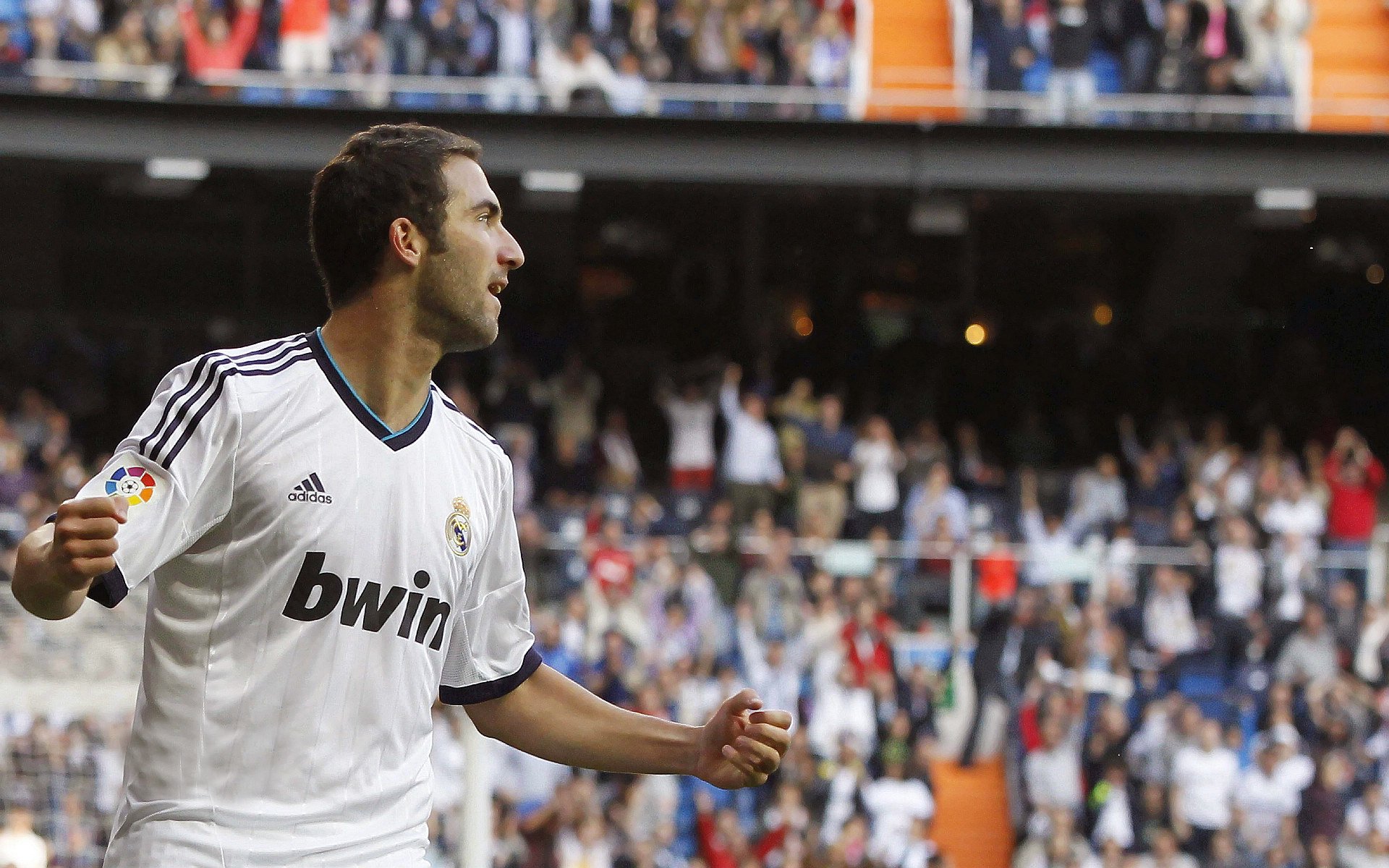 巴雷特：全黑队背后进攻的关键引擎，每次传球都能创造进攻机会