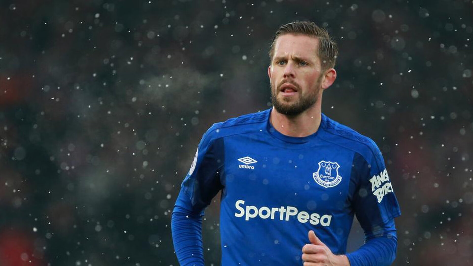 曼联备战期间进行封闭战术演练，复盘曼联战术